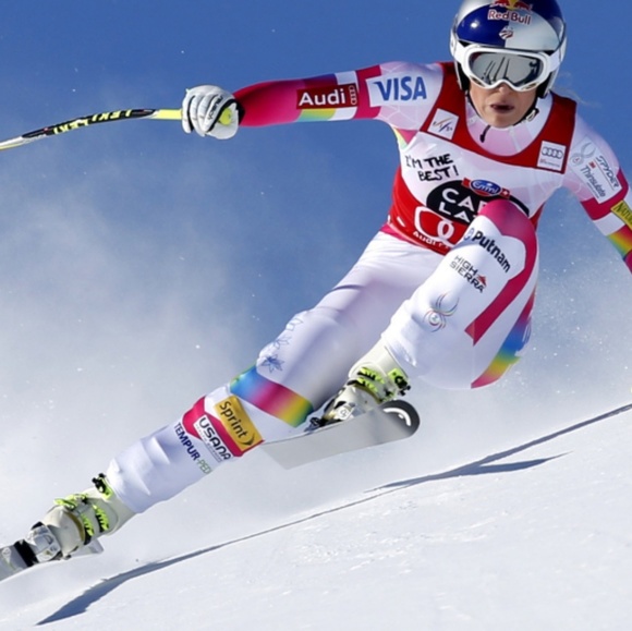 SKIING/SNOWBOARDING outfits. - Picture 2 of 7